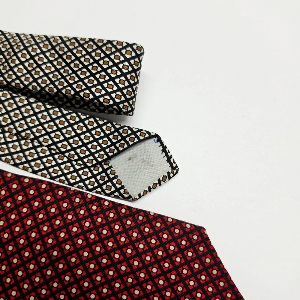 Yves Saint Laurent Silk Necktie Mens OS Red Black Geometric Medallion YSL